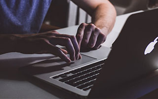 绝密名单曝光！三百名非法看球者被银行出卖，英超版权大战升级